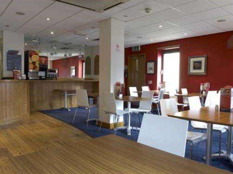 Travelodge Bristol Central Anchor Road Exterior foto